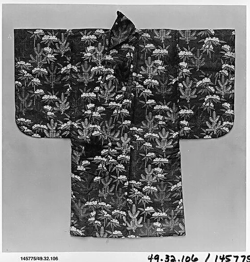 紅地若松雪持竹模様唐織|Noh Robe (Karaori) with Pattern of Young Pines and Snow-Covered Bamboo on a Red Ground
