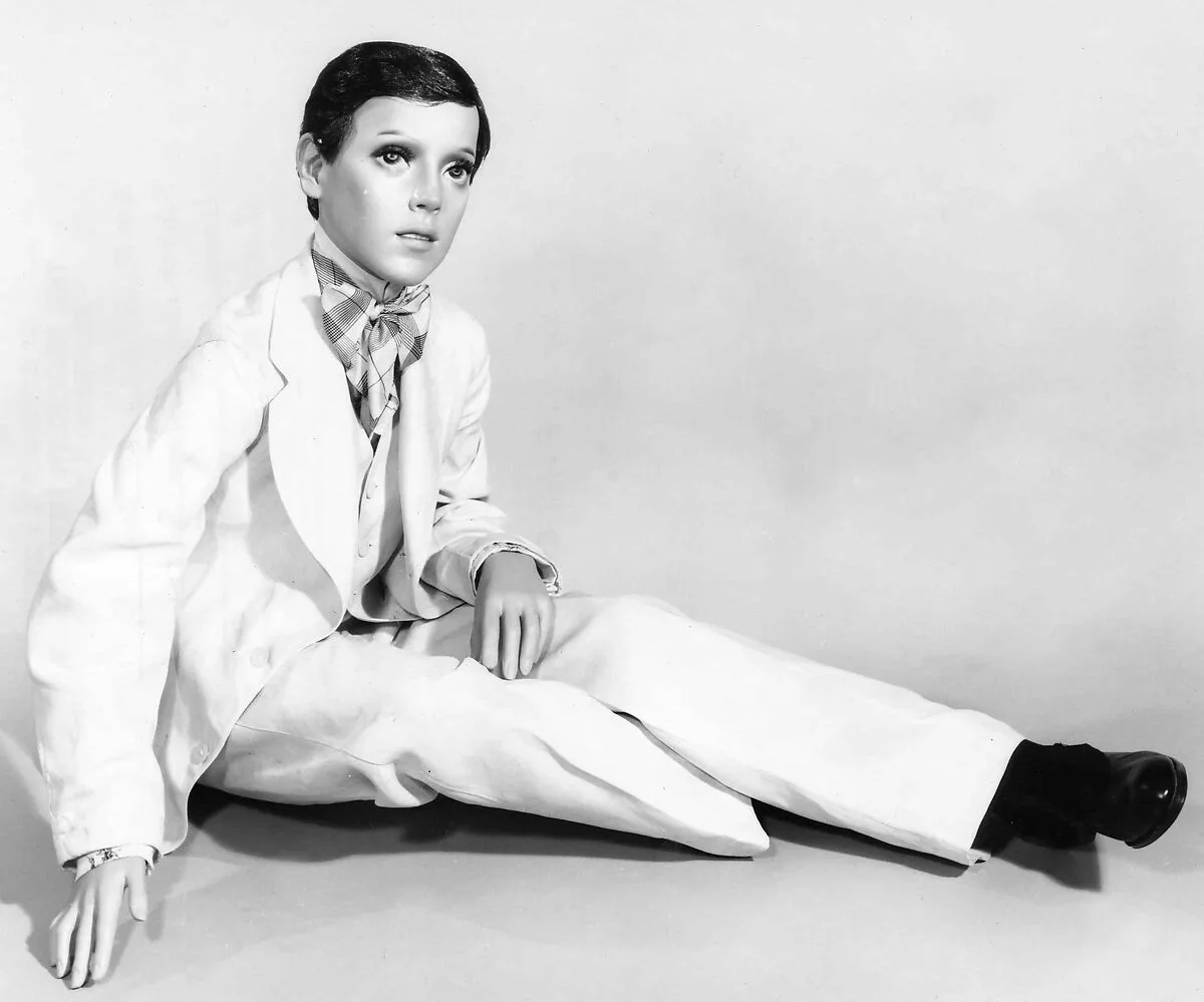 Suit — Unknown