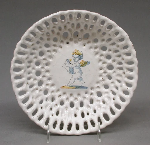 Footed dish