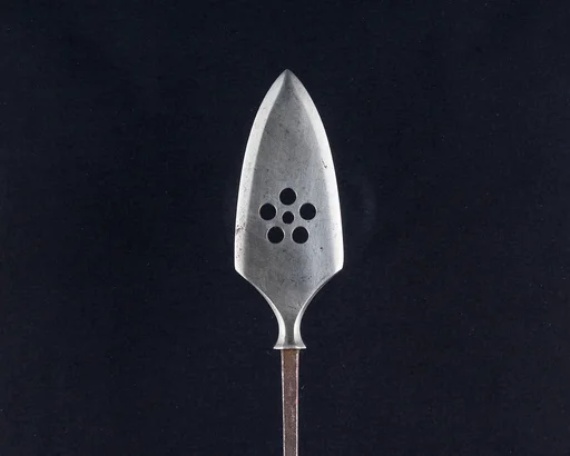 Arrowhead (<i>Yanone</i>)