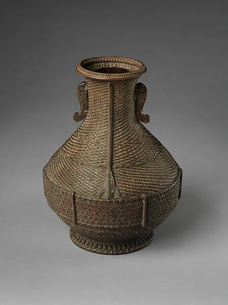 初代田邊竹雲斎造 魚耳付花籃|Chinese-Style Flower Basket (Karamono hanakago) with Fish Ears — Tanabe Chikuunsai I