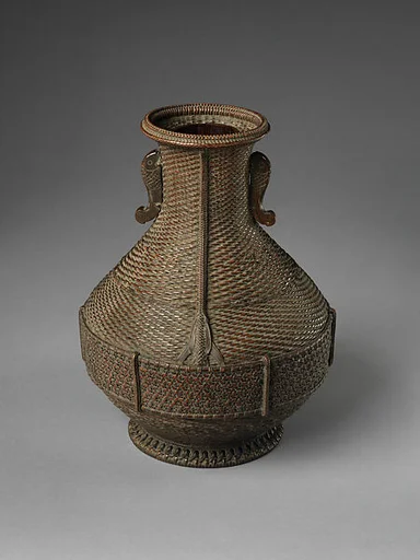 初代田邊竹雲斎造 魚耳付花籃|Chinese-Style Flower Basket (Karamono hanakago) with Fish Ears