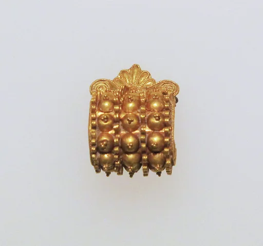 Earring, baule type