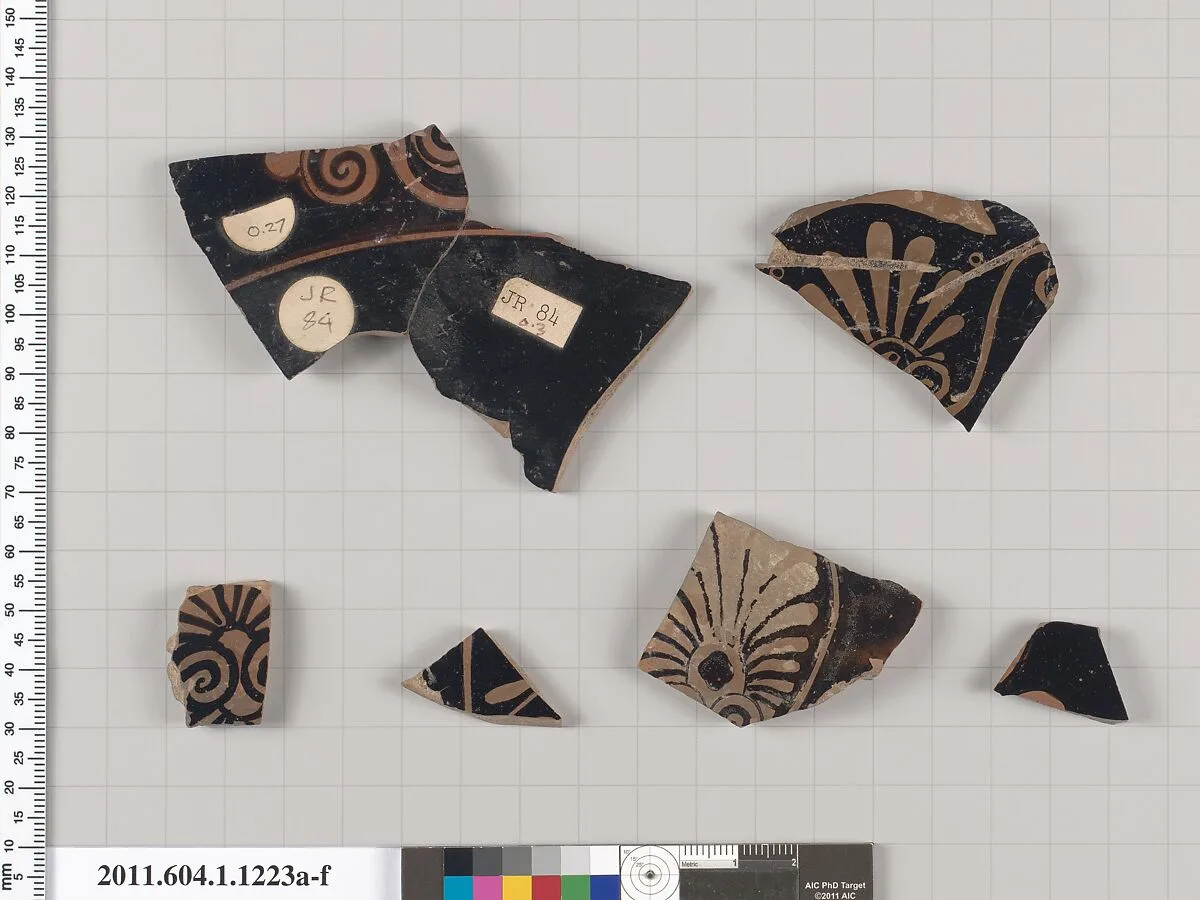 Terracotta fragments of kylikes (drinking cups) — Unknown