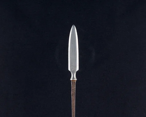 Arrowhead (<i>Yanone</i>)