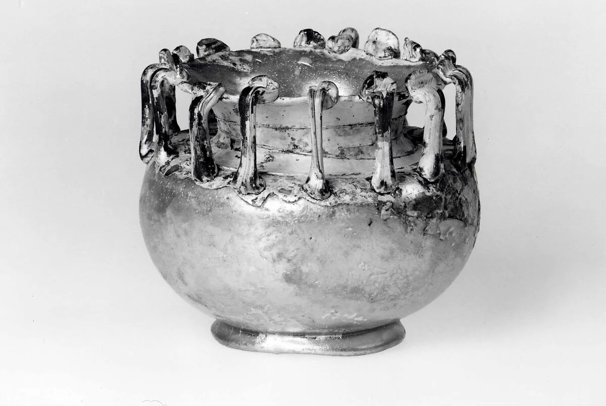 Jar with sixteen handles — Unknown
