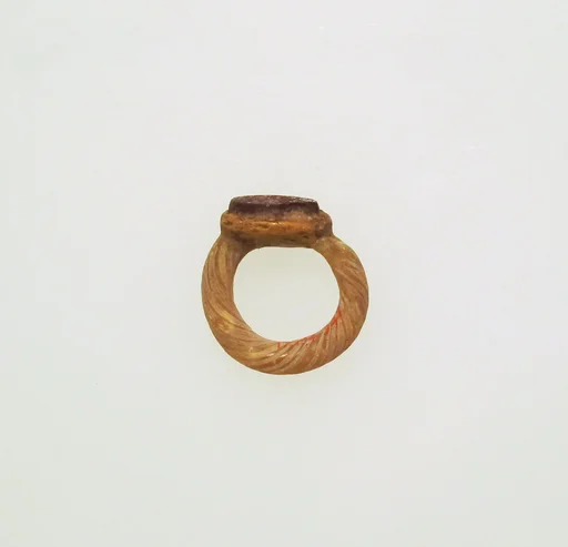 Glass finger ring
