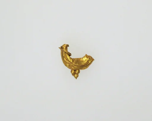 Earring, boat-shaped