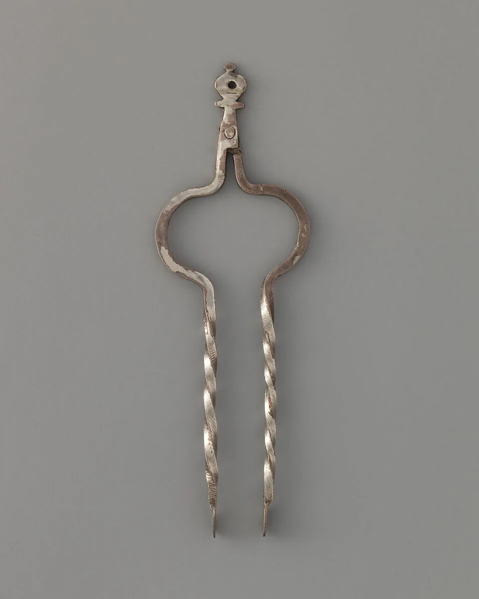 Miniature tongs (part of a set) — George Manjoy