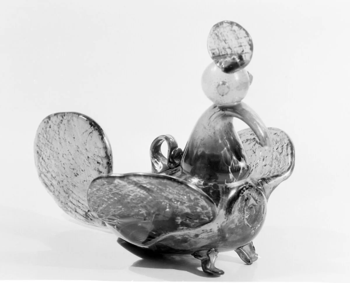 Ornament in the form of a bird — Unknown