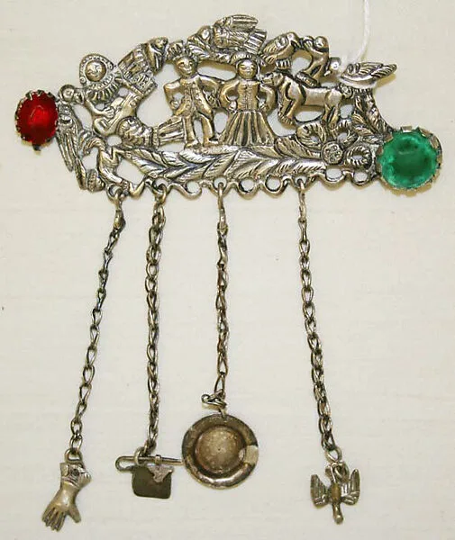 Brooch — Unknown