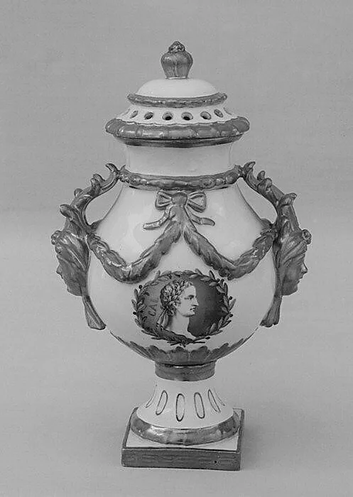 Vase (part of a garniture) — Fürstenberg Porcelain Manufactory