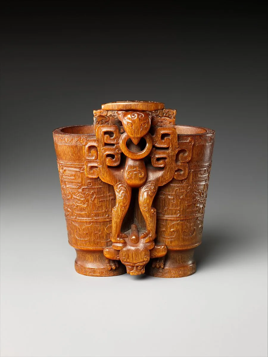 清乾隆 犀角雕合巹杯|Double cup with mythical beasts — Unknown