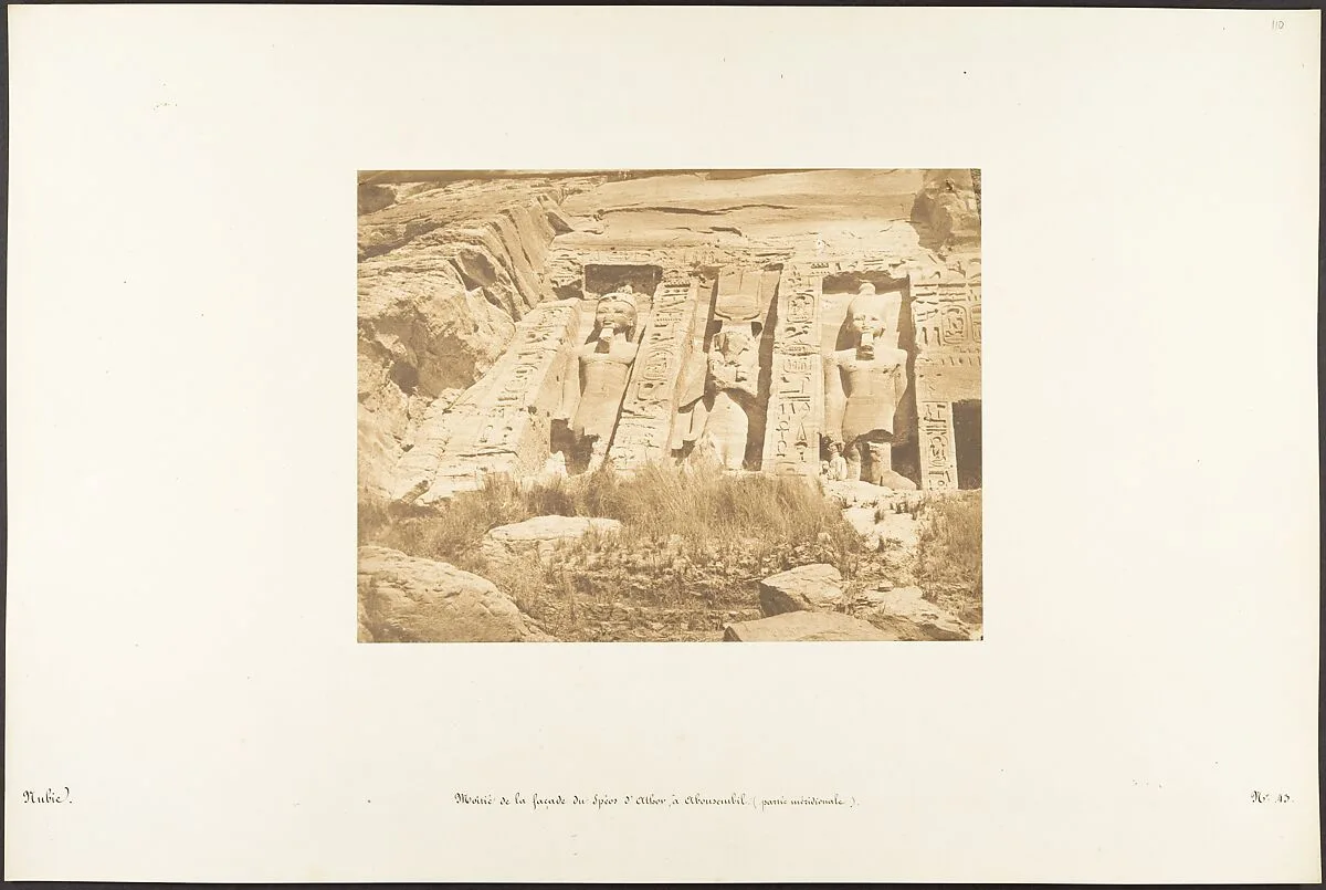 Moitié de la façade du Spéos d'Athor, à Abousembil (partie méridionale) — Maxime Du Camp