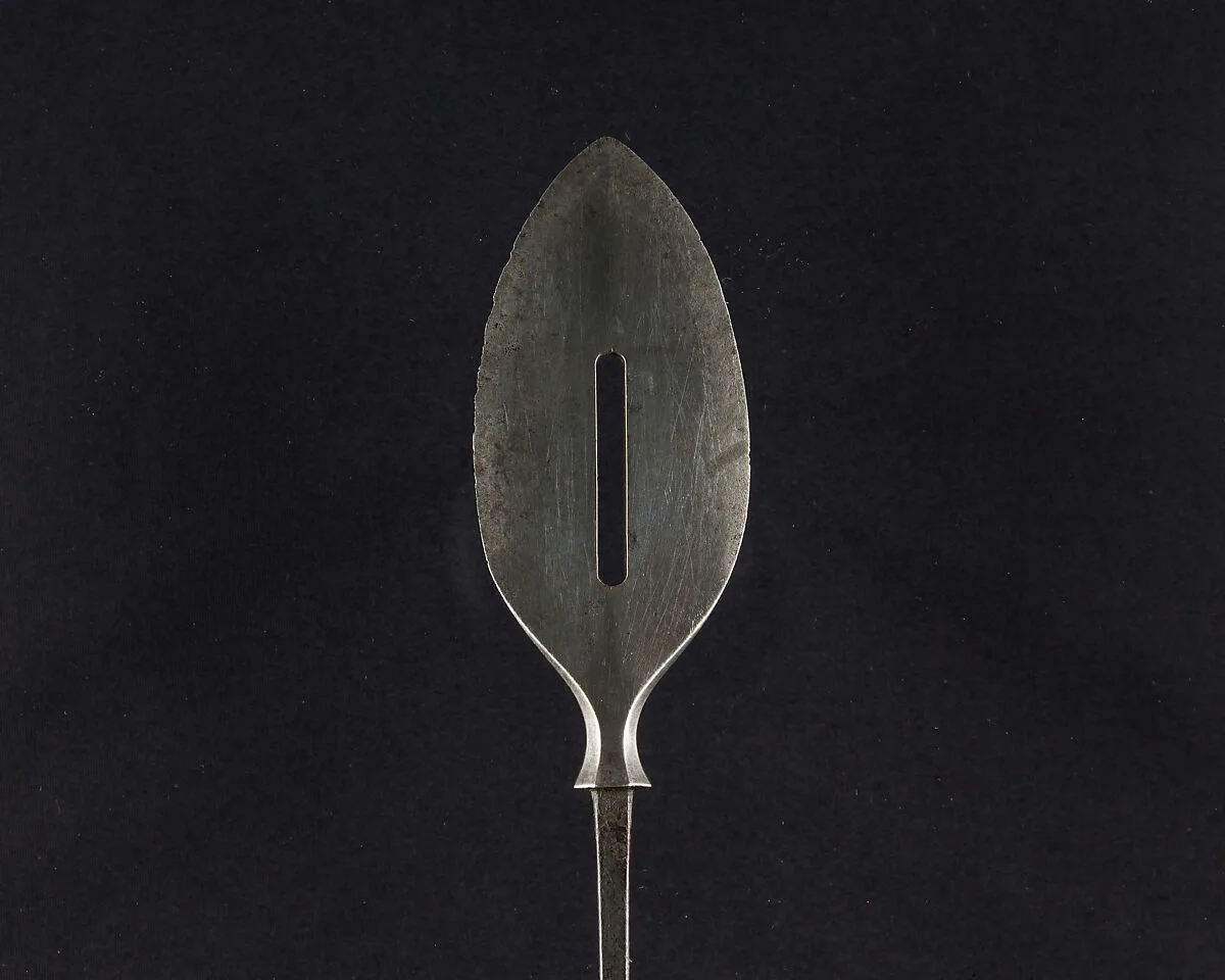 Arrowhead (<i>Yanone</i>) — Unknown