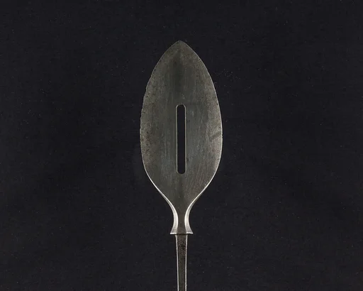 Arrowhead (<i>Yanone</i>)
