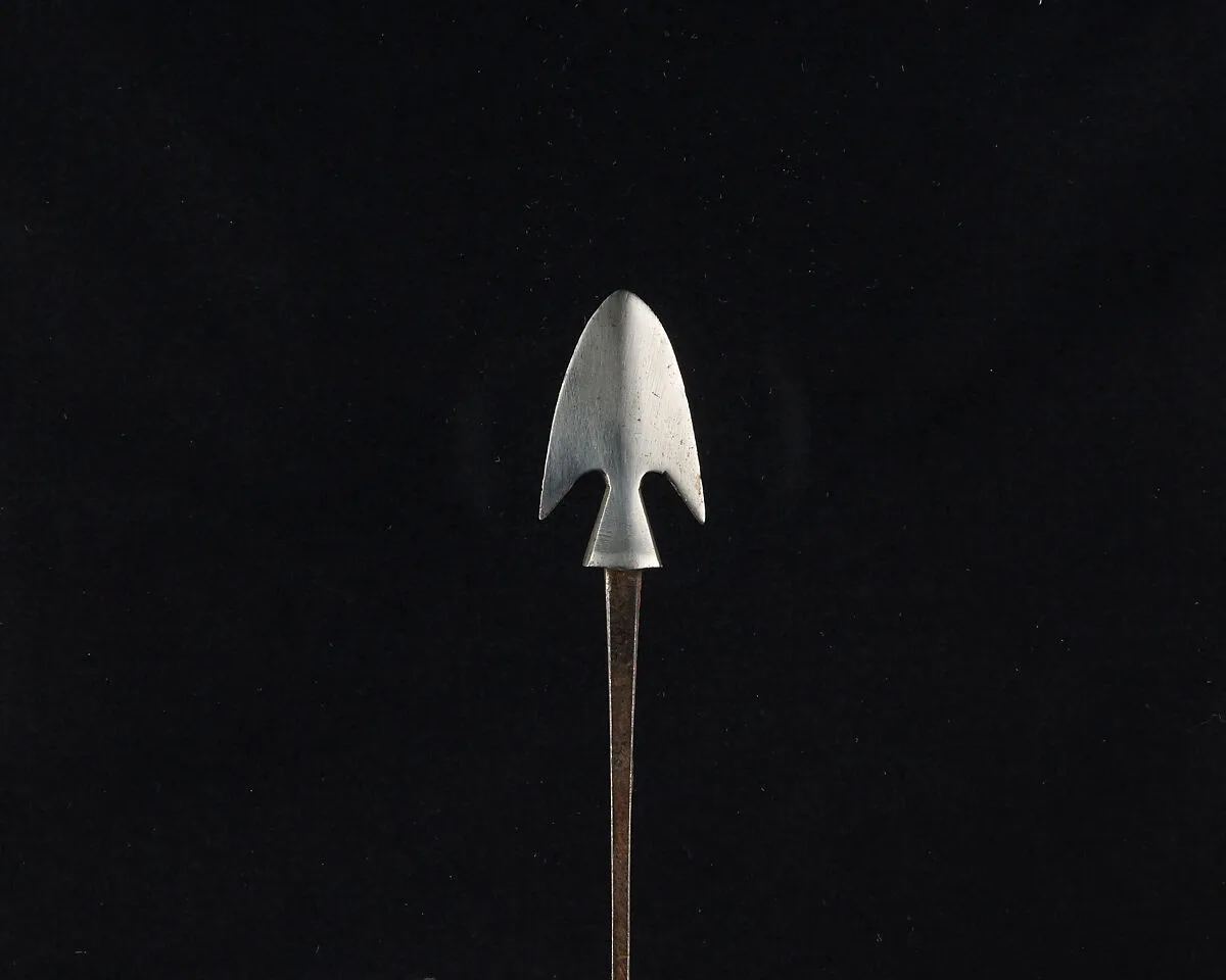 Arrowhead (<i>Yanone</i>) — Unknown