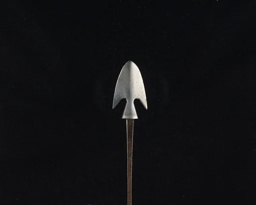 Arrowhead (<i>Yanone</i>)