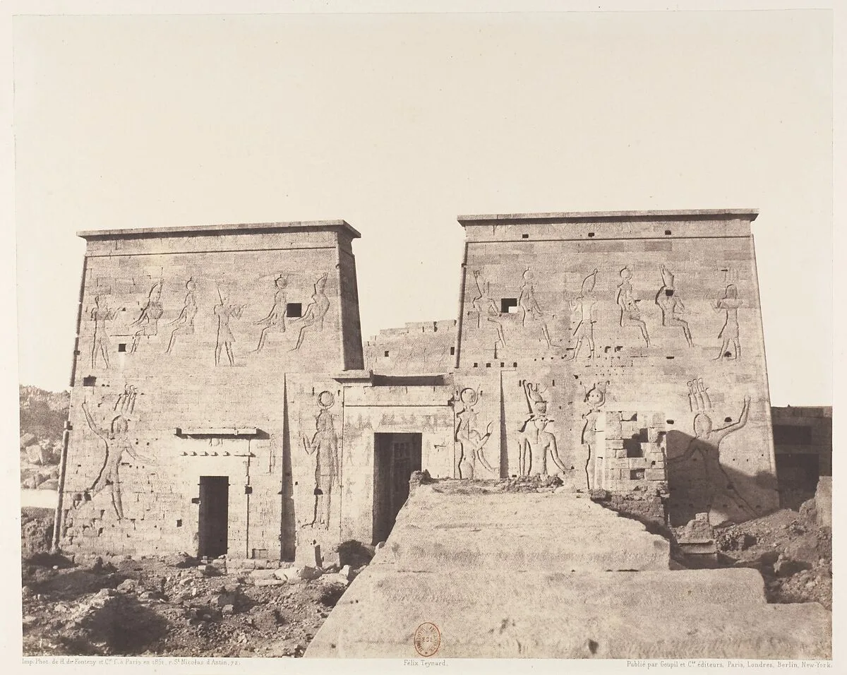 Ile de Fîleh (Philæ), Premier Pylône - Vue Prise de la Plate-Forme de la Colonnade Orientale en P — Félix Teynard|Imprimerie Photographique de H. de Fonteny et Cie