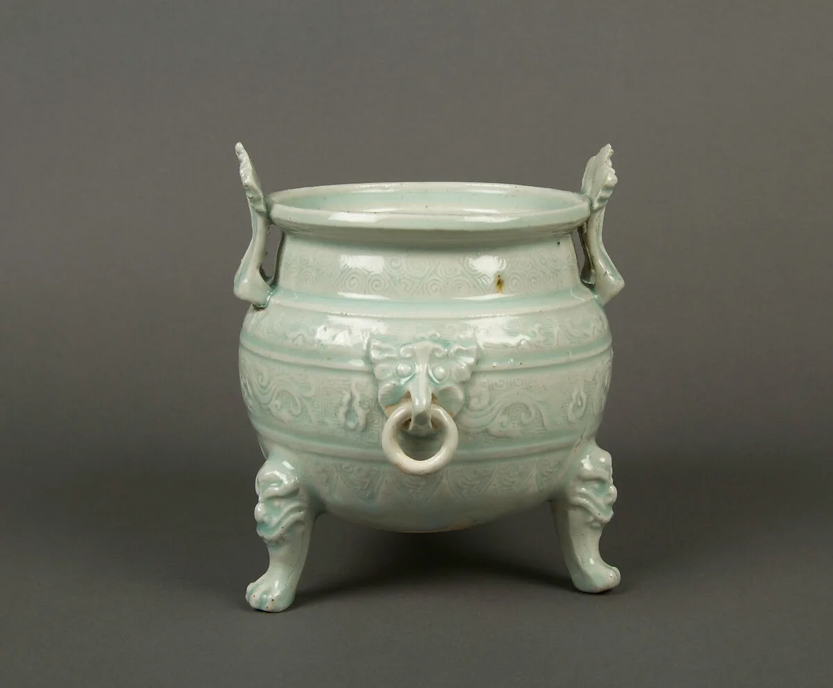 南宋/元 景德鎮窯青白釉香鼎|Incense Burner — Unknown