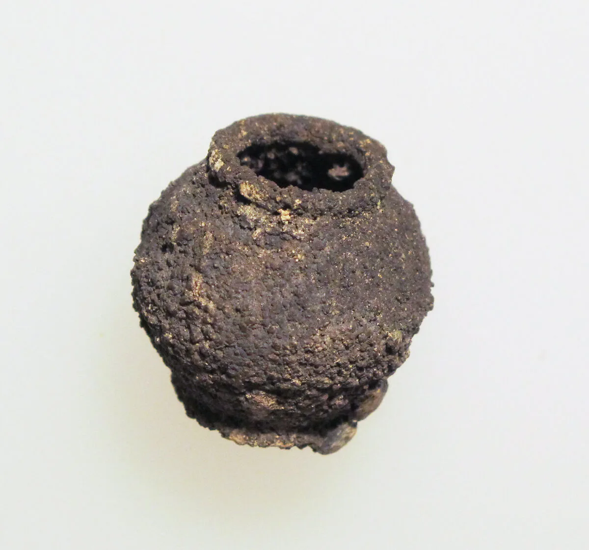 Bead, of double cone — Unknown