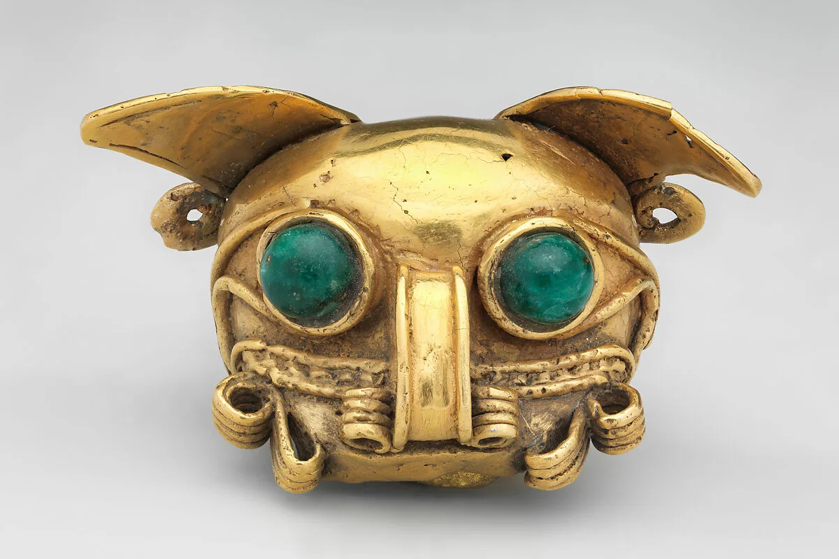 Feline-Head Pendant — Unknown