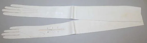 Evening gloves