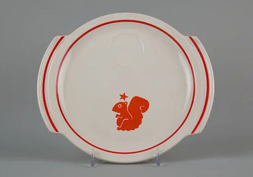 "Animal Kingdom" cake plate