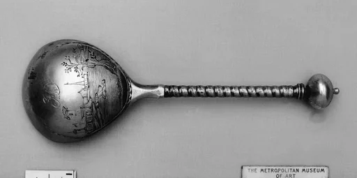 Ball-knopped spoon