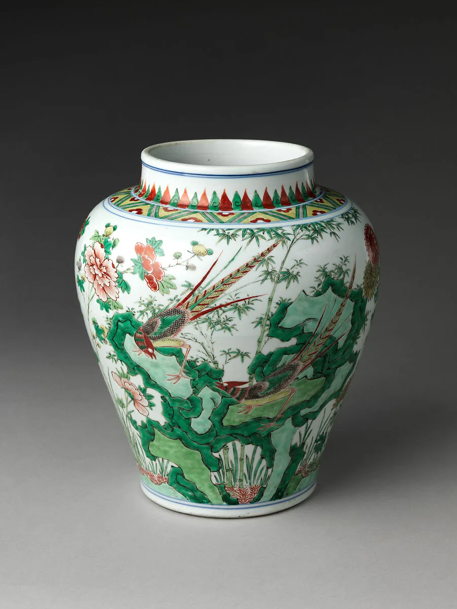 清早期 景德鎮窯花石錦鷄紋罐|Jar decorated with rock, peonies, and birds — Unknown