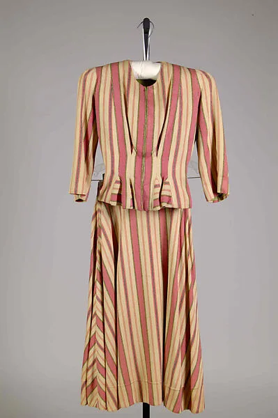 Suit — Elizabeth Hawes