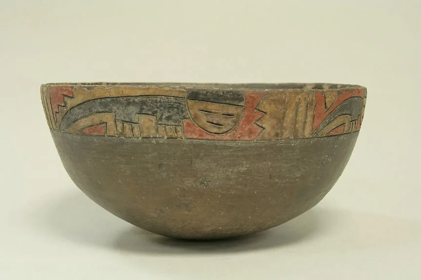 Bowl with Inicised Animals — Unknown