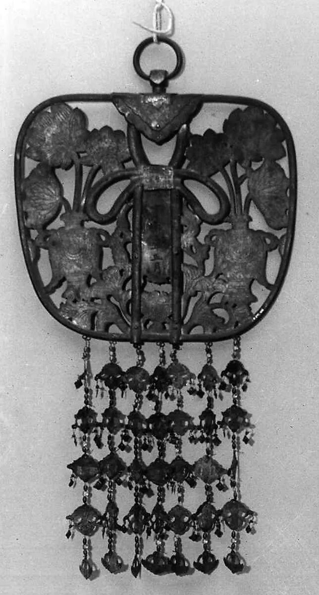 華鬘|Keman (“Flower Garland” Temple Decoration) — Unknown