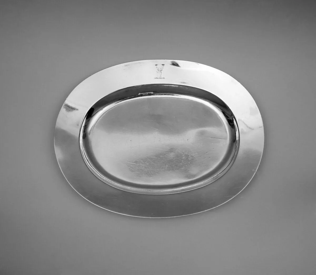 Oval dish — Pierre Platel