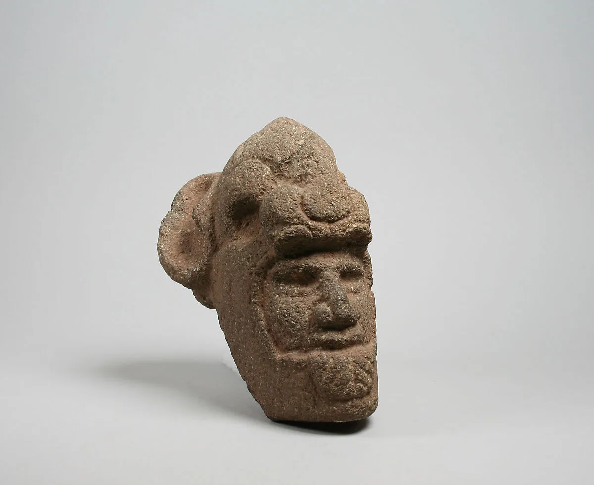 Hacha, Head — Unknown