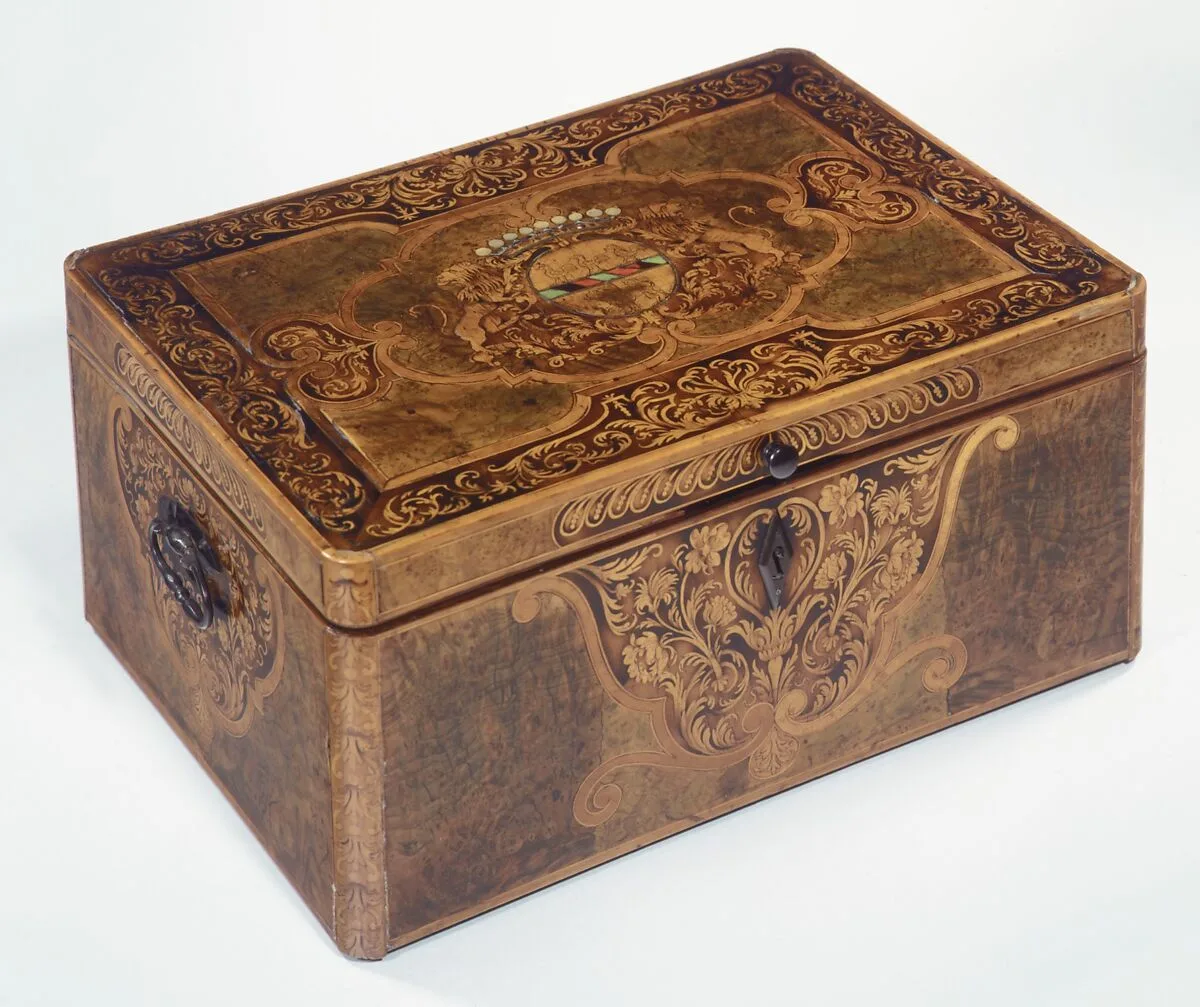 Box — Pierre Hache