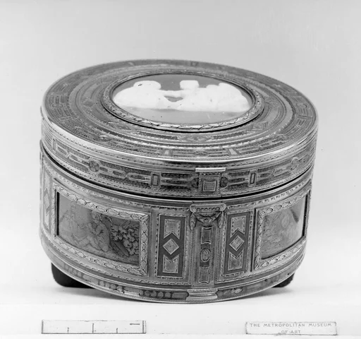 Snuffbox