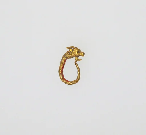 Earring with head of a goat