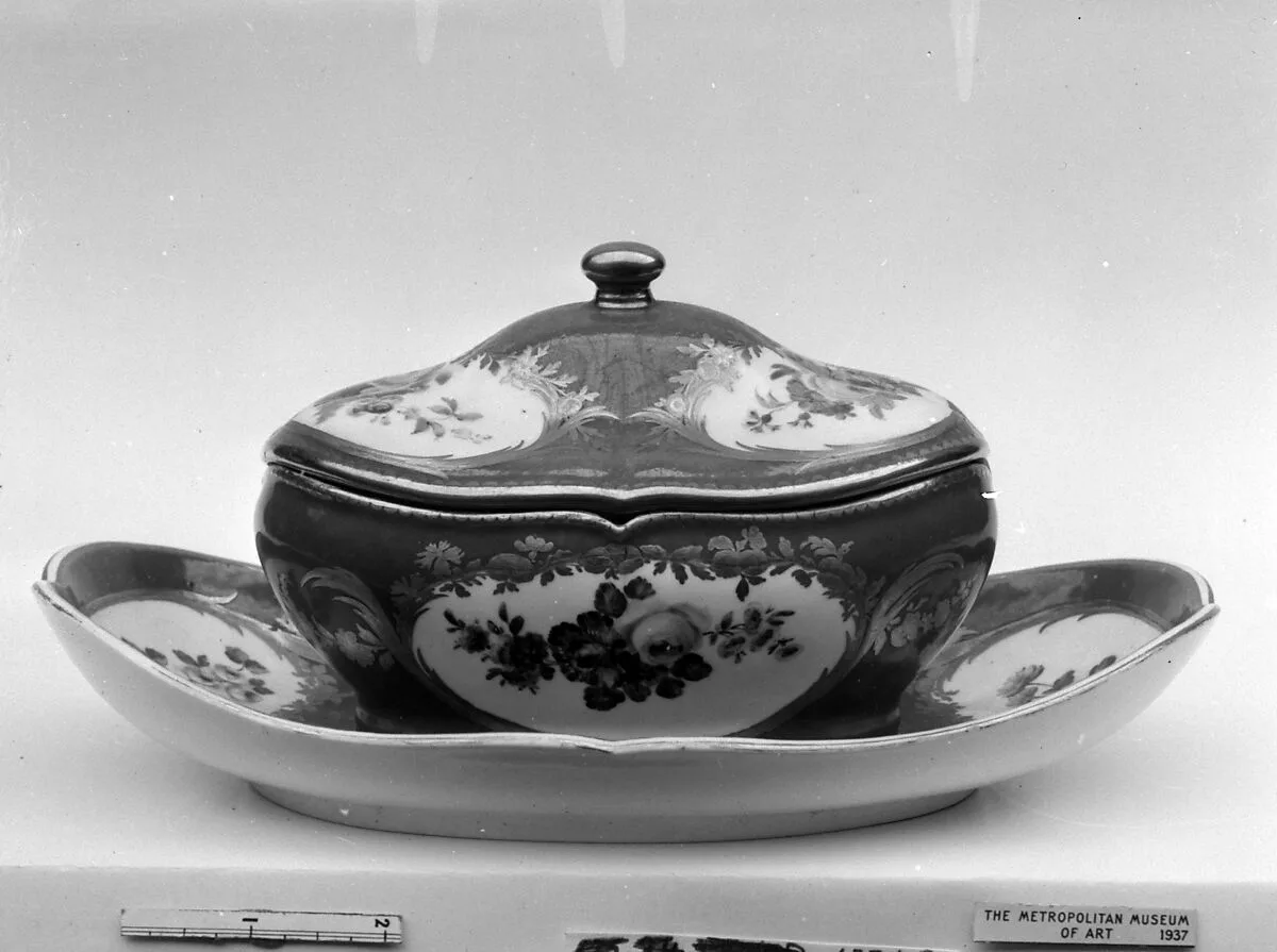 Sugar bowl (one of four) (part of a service) — Sèvres Manufactory|Dominique Joffroy