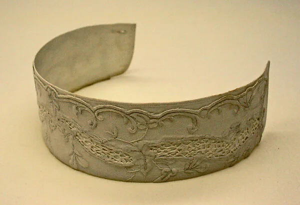 Collar — Unknown