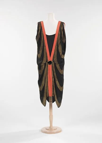 Evening dress — Unknown