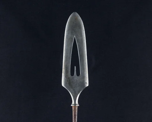 Arrowhead (<i>Yanone</i>)