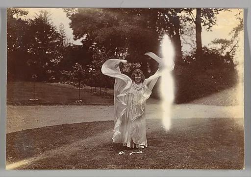 Loie Fuller Dancing