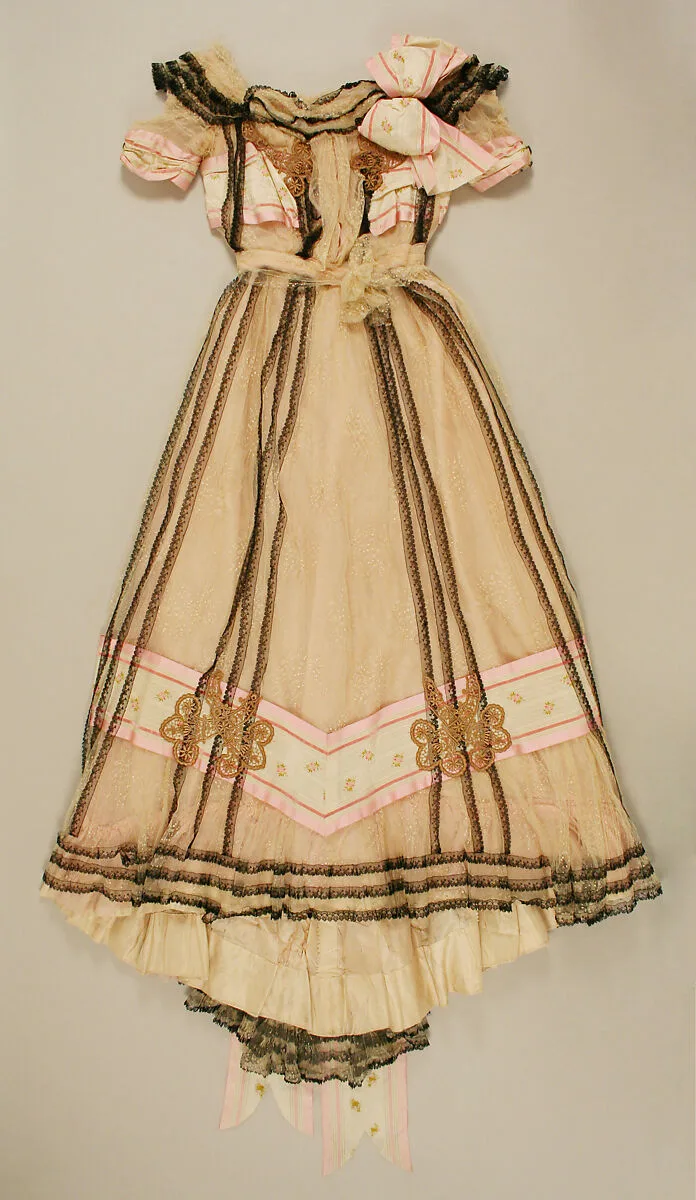 Evening dress — Unknown