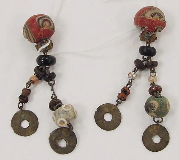 Clip earrings — Unknown