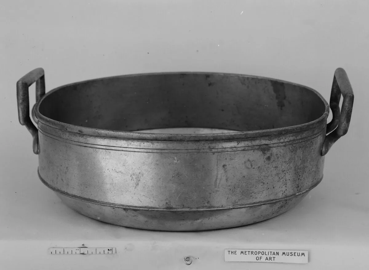 Pot — Unknown