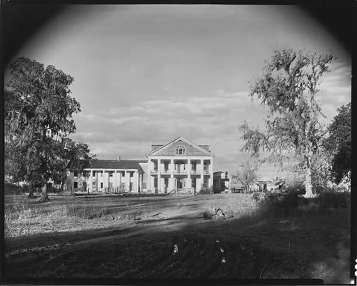 [Dilapidated Greek Revival Building (Plantation House?), Louisiana?]