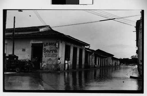 [Street Scene in Front of Restaurant "Las Brisas Barra", Havana]