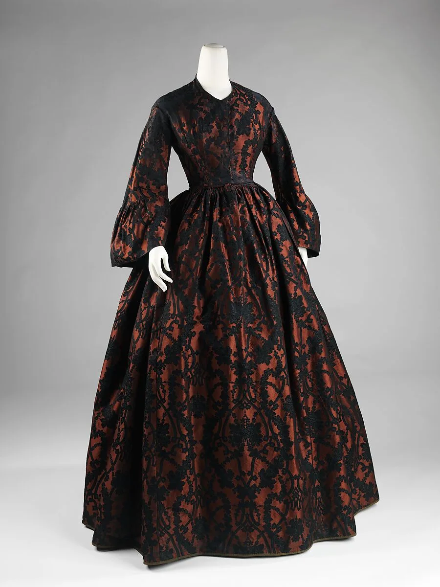 Evening dress — Unknown