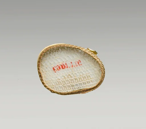 Glass network mosaic fragment